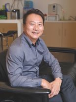 Dennis Lee