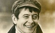 Derek Fowlds