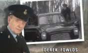 Derek Fowlds