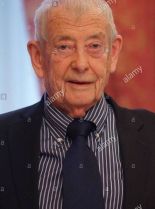 Derek Fowlds