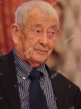 Derek Fowlds