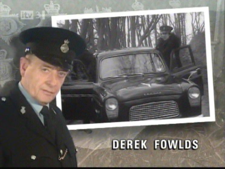 Derek Fowlds