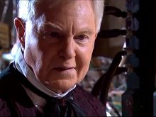 Derek Jacobi