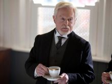Derek Jacobi