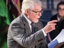 Derek Jacobi