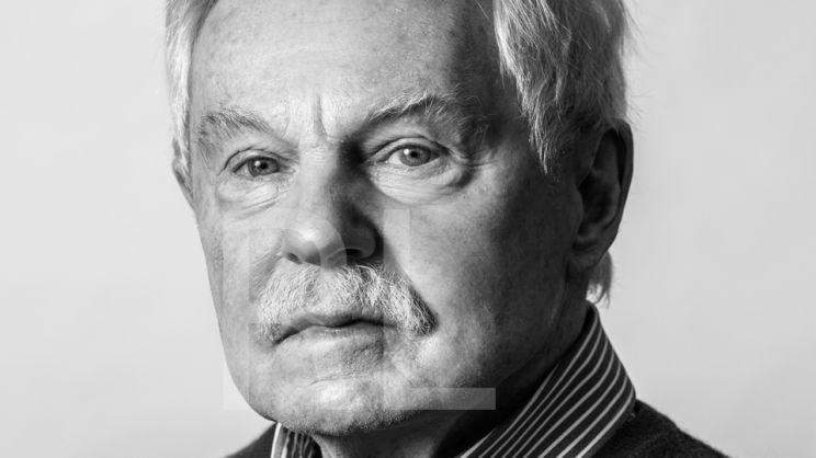 Derek Jacobi