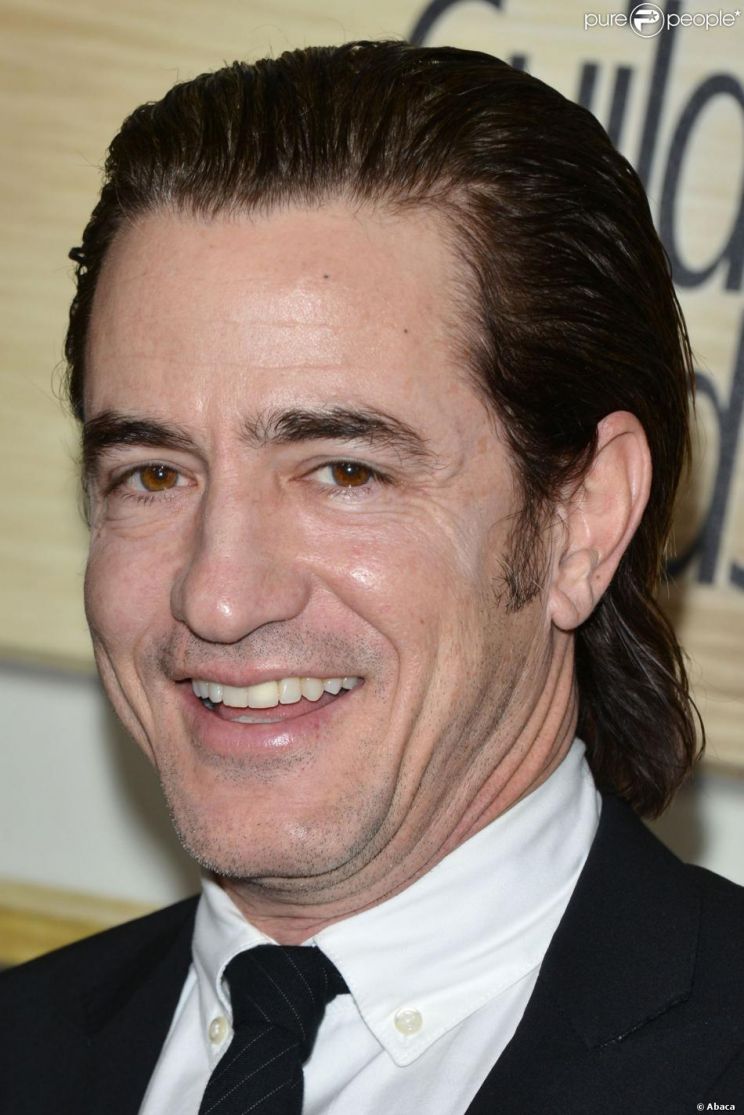 Pictures of Dermot Mulroney
