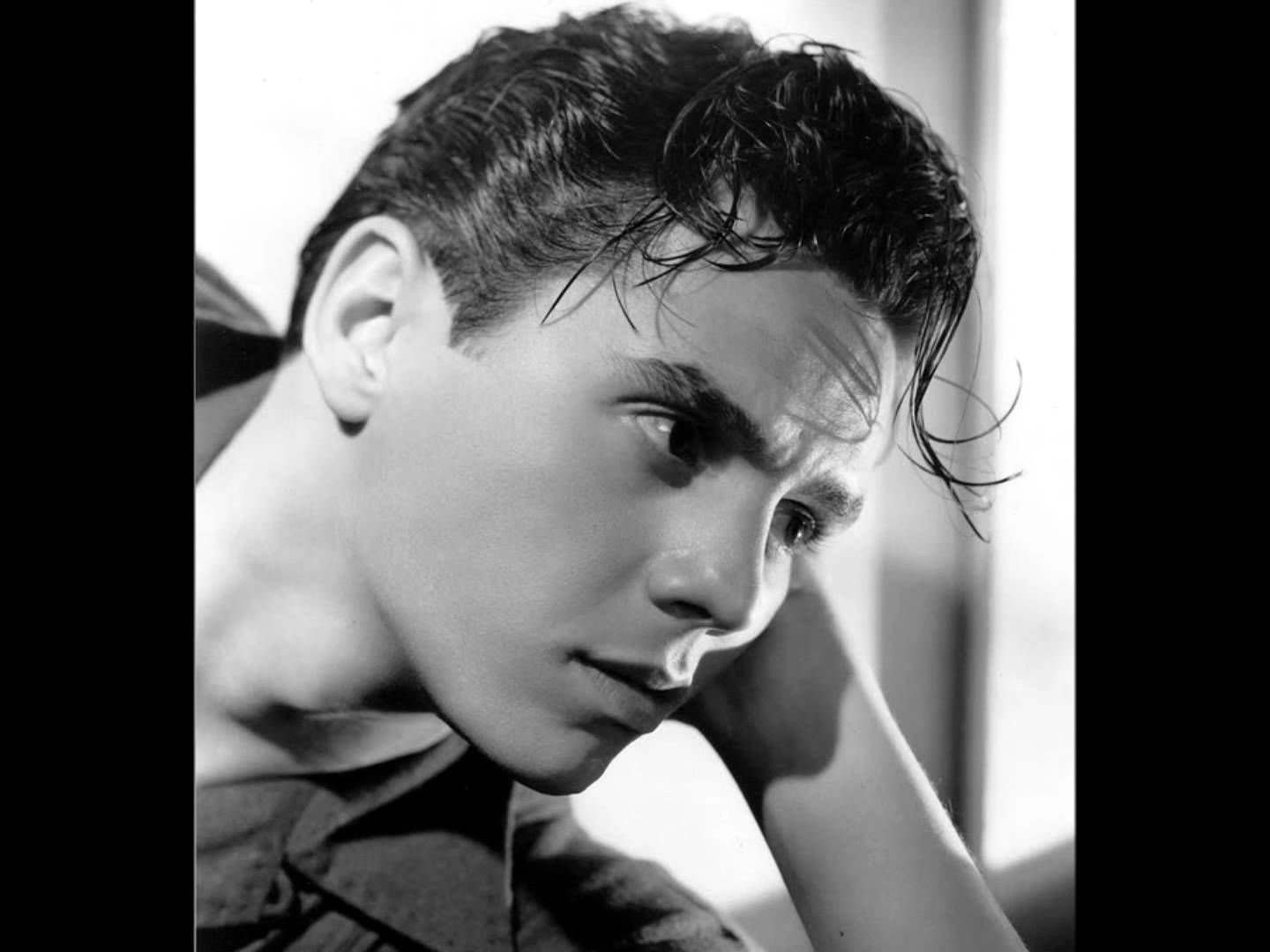 Pictures of Desi Arnaz