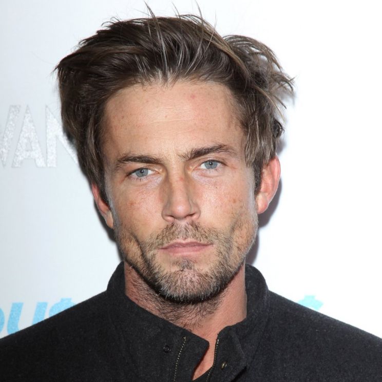 Pictures of Desmond Harrington
