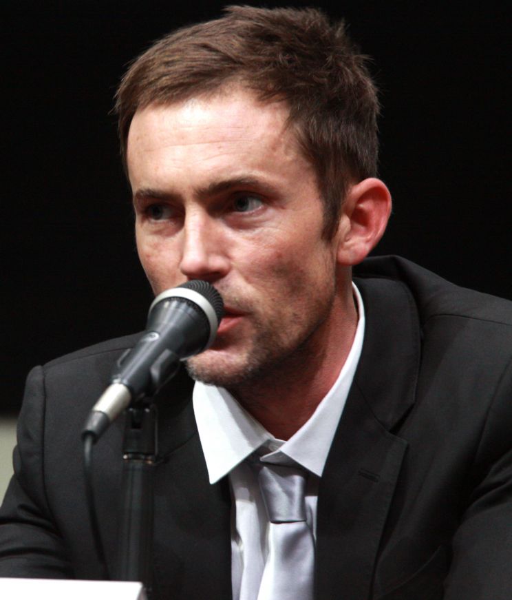 Desmond Harrington