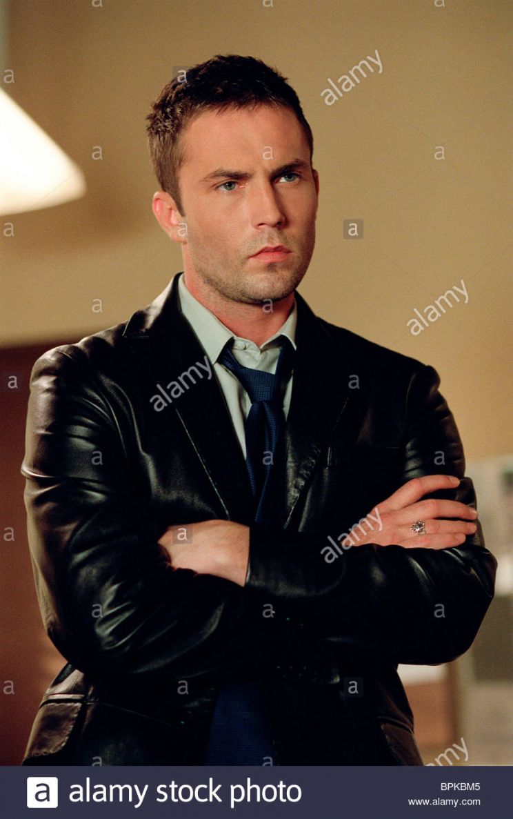 Desmond Harrington