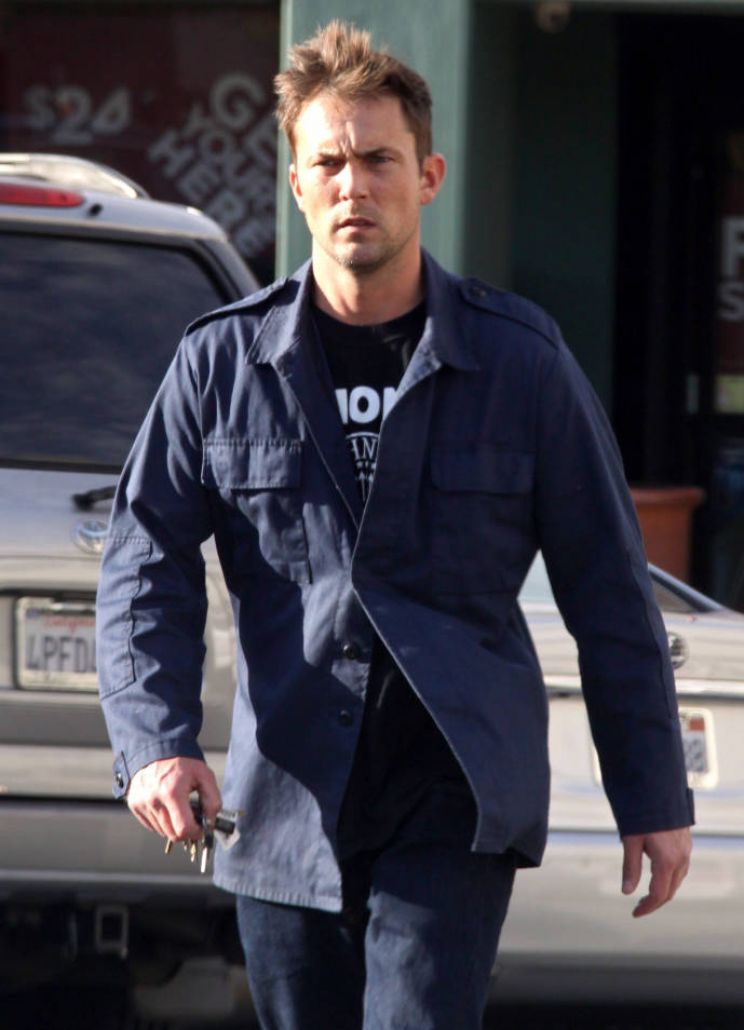 Desmond Harrington