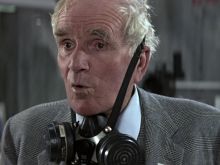 Desmond Llewelyn