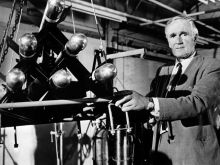 Desmond Llewelyn