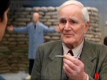 Desmond Llewelyn