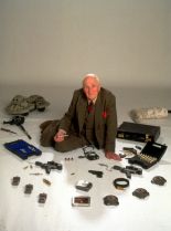 Desmond Llewelyn