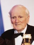 Desmond Llewelyn