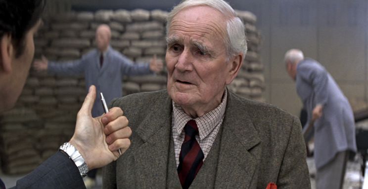 Desmond Llewelyn