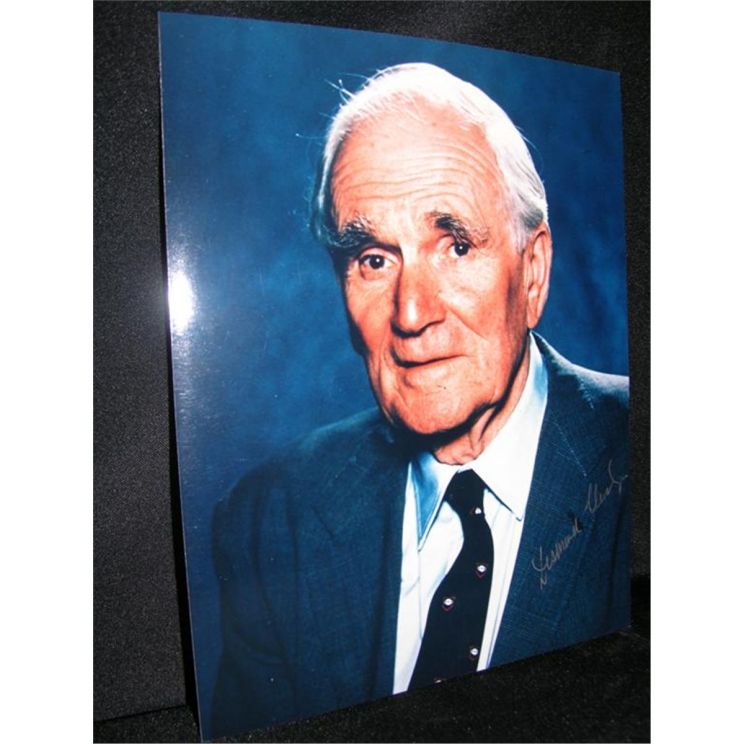 Desmond Llewelyn
