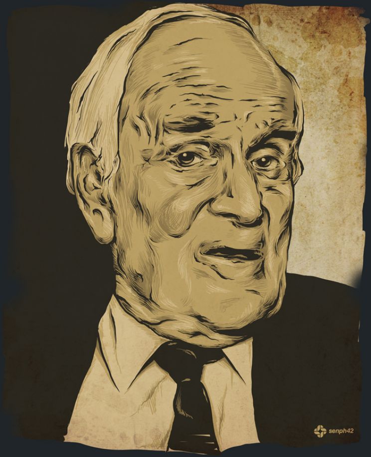 Desmond Llewelyn