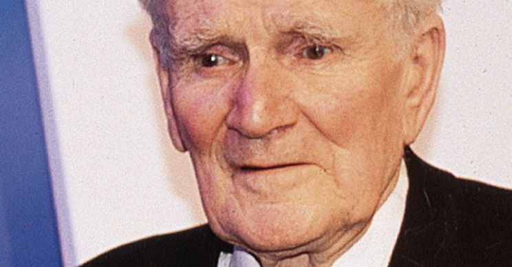 Desmond Llewelyn