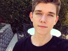 Devan Key