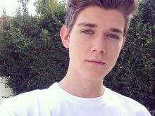 Devan Key