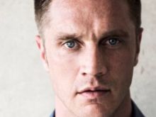 Devon Sawa photo