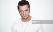 Devon Sawa