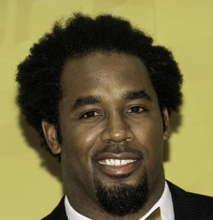 Dhani Jones