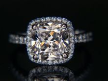 Diamonique