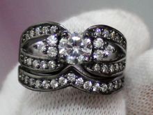 Diamonique