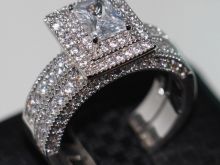 Diamonique