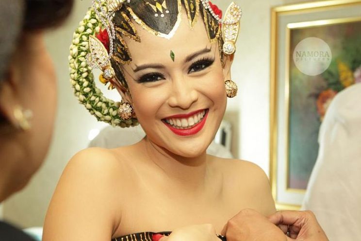 Dian Sastrowardoyo