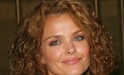 Dina Meyer