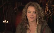 Dina Meyer