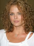 Dina Meyer