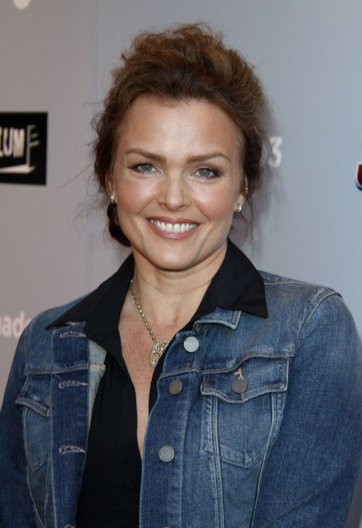 Dina Meyer