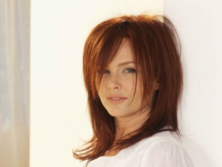 Dina Meyer