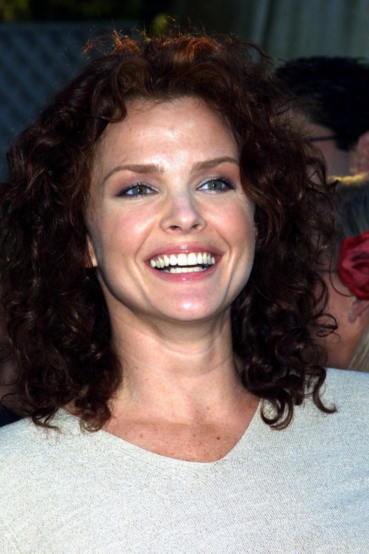 Pictures of Dina Meyer