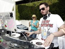 DJ AM