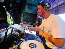 DJ AM