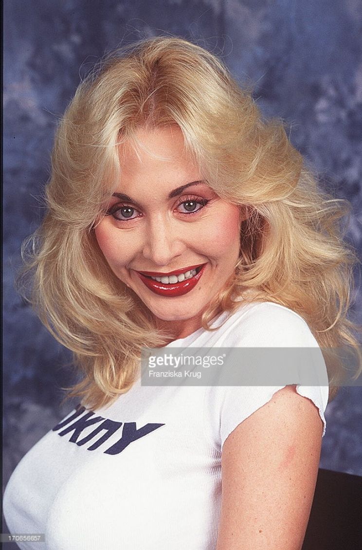 Dolly Buster