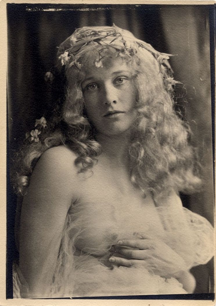 Dolores Costello