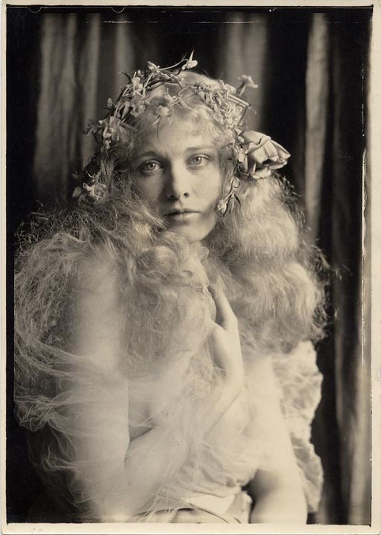 Dolores Costello