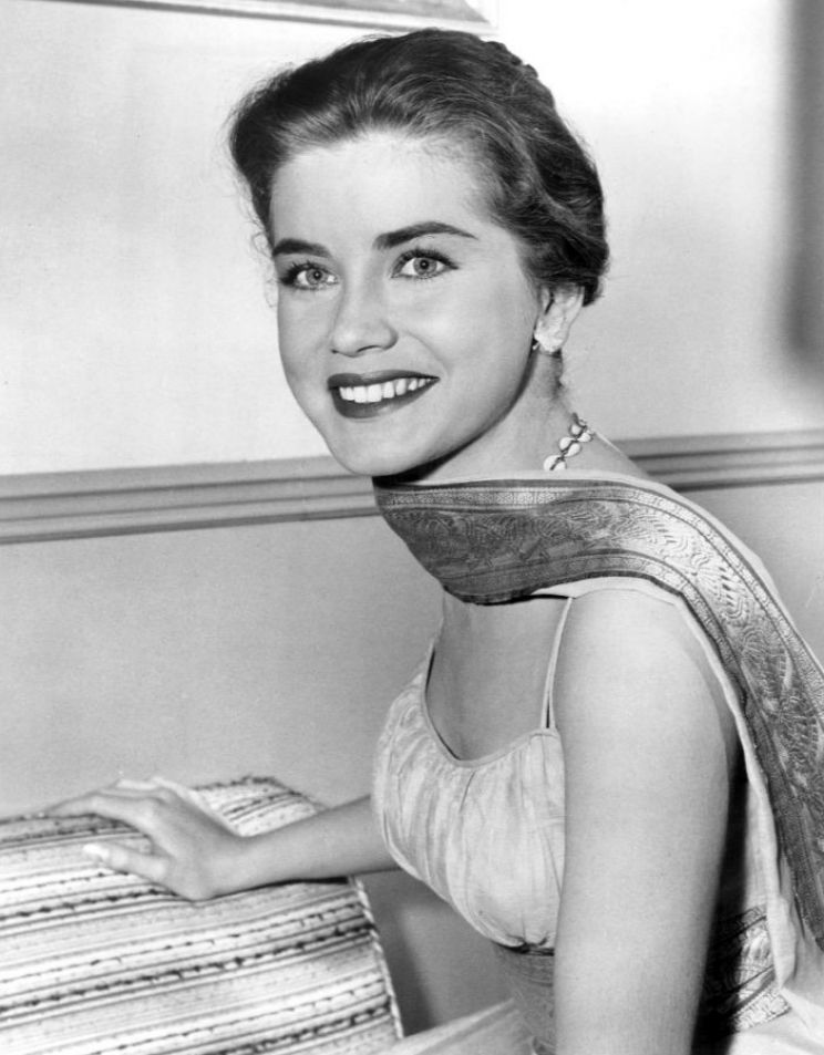 Dolores Hart's Biography Wall Of Celebrities