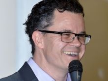 Dominic Holland photo
