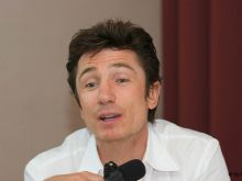 Dominic Keating