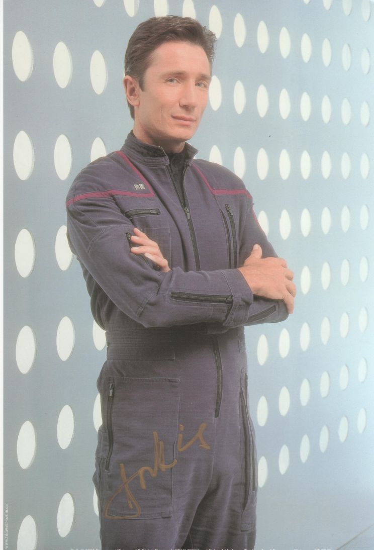 Dominic Keating