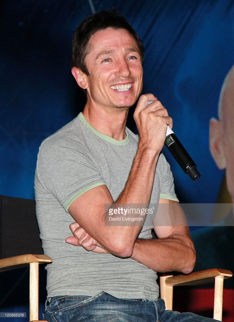 Dominic Keating